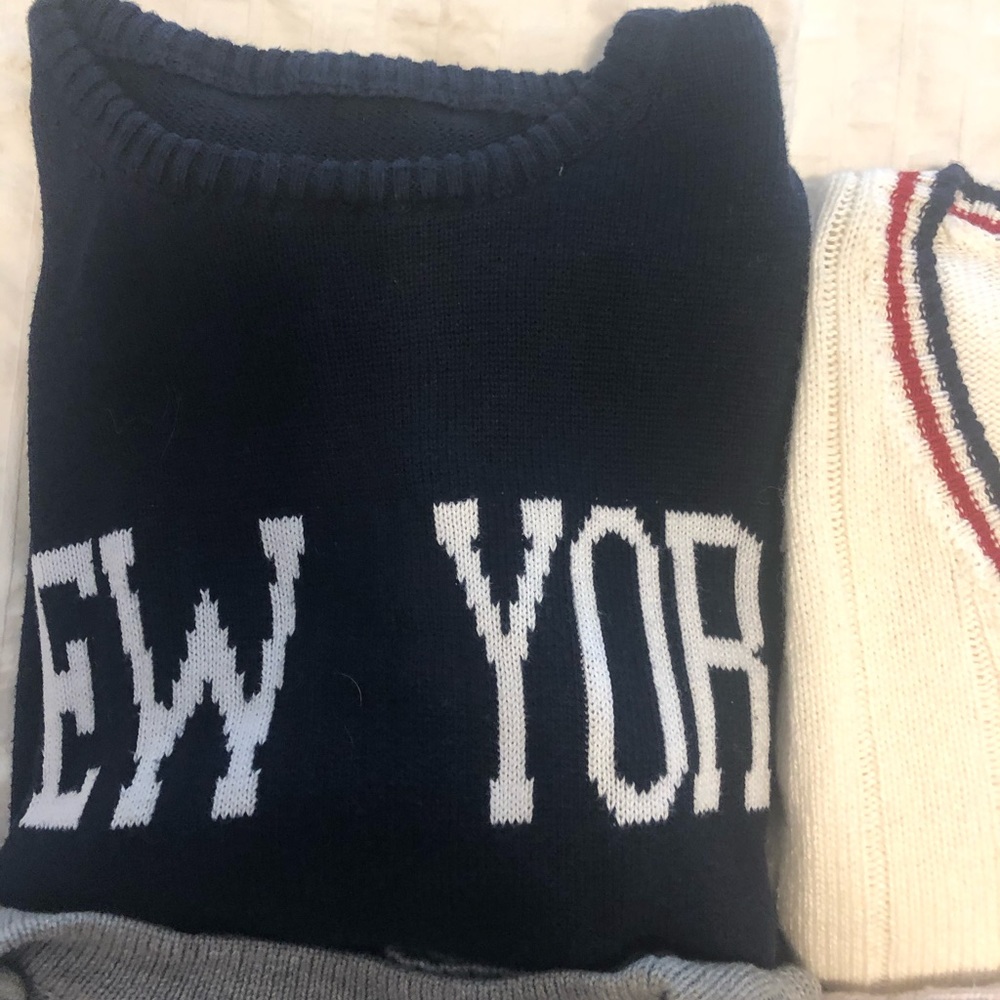 Sweatshirts🤍 - Picture 7 of 9